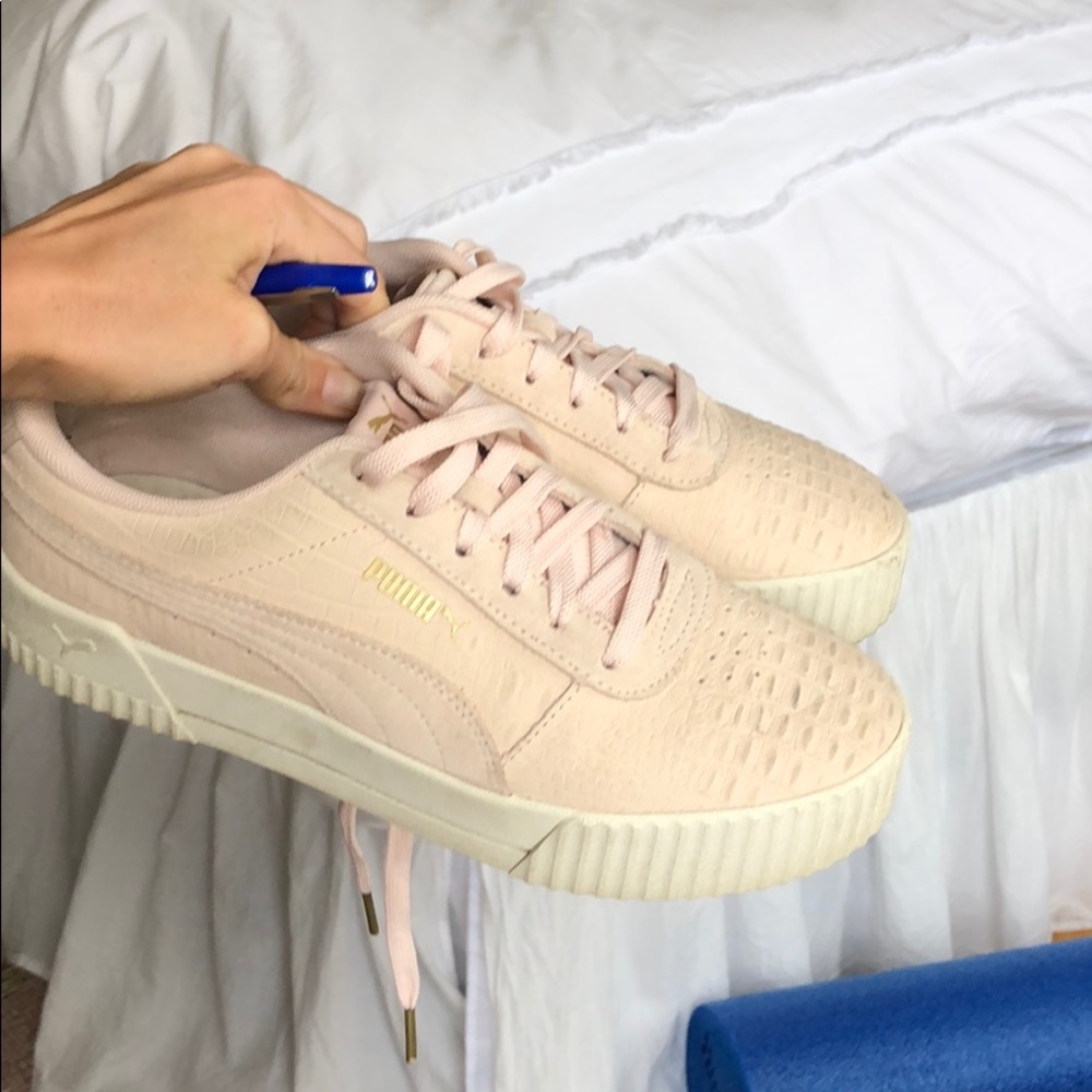 Puma tennis shoes